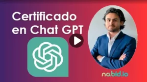 Certificado en Chat GPT junto a hombre sonriente.
